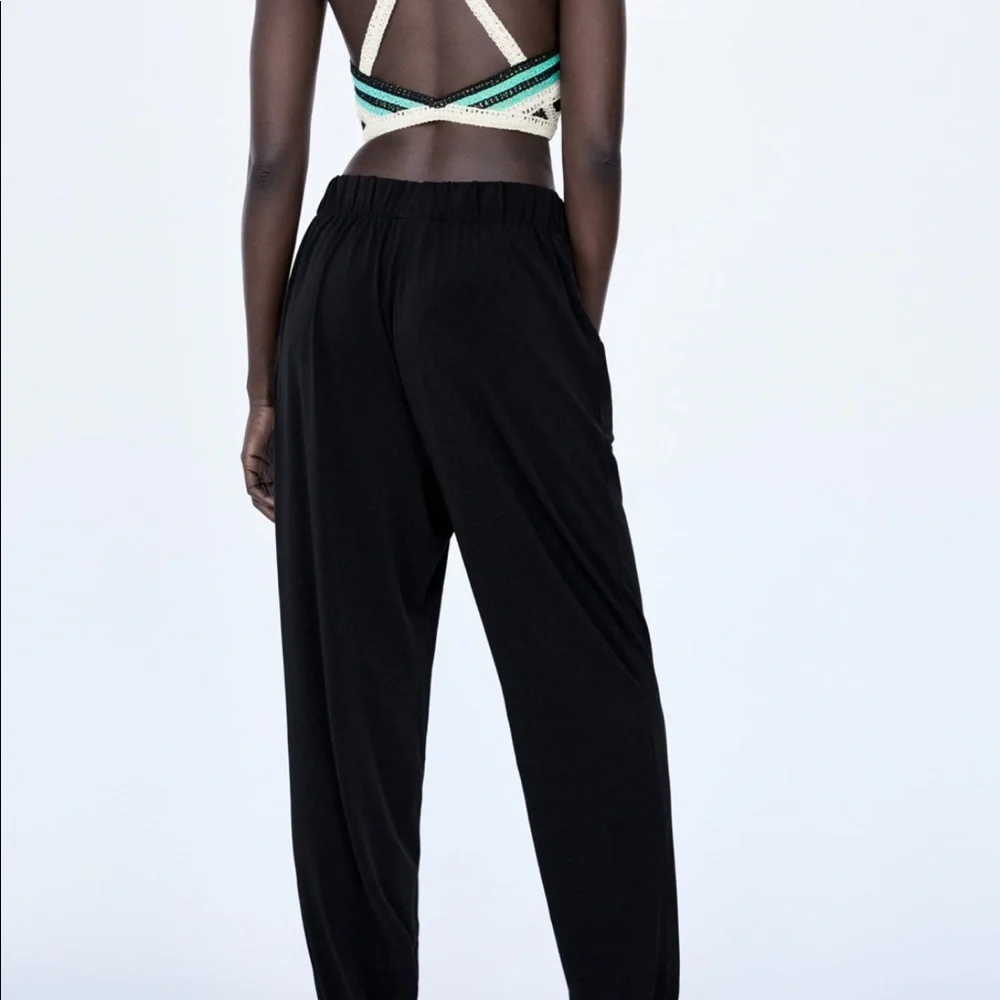New with tags Zara Flowy Joggers